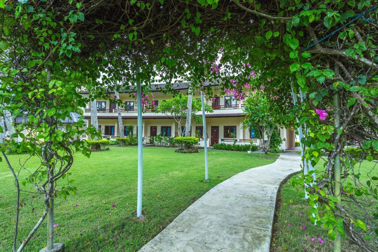 Capital O 2796 Medana Bay Marina Hotel Tanjung  Exterior photo