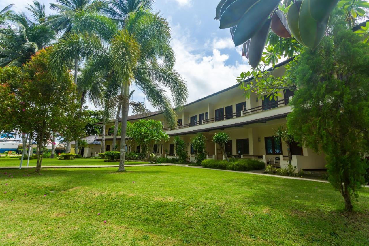 Capital O 2796 Medana Bay Marina Hotel Tanjung  Exterior photo